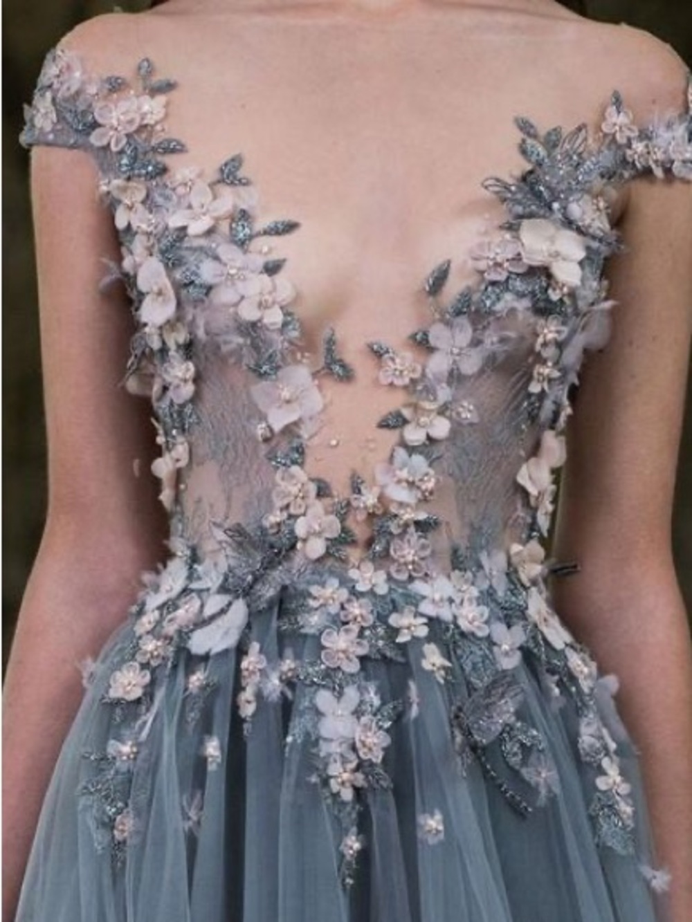 Prom/ Wedding ! Designer inspired Grey Tulle Maxi Dress with Floral Appliqué - Picture 2 of 14